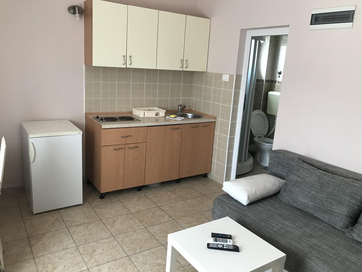 Apartmani Tomovic Сутоморе Экстерьер фото