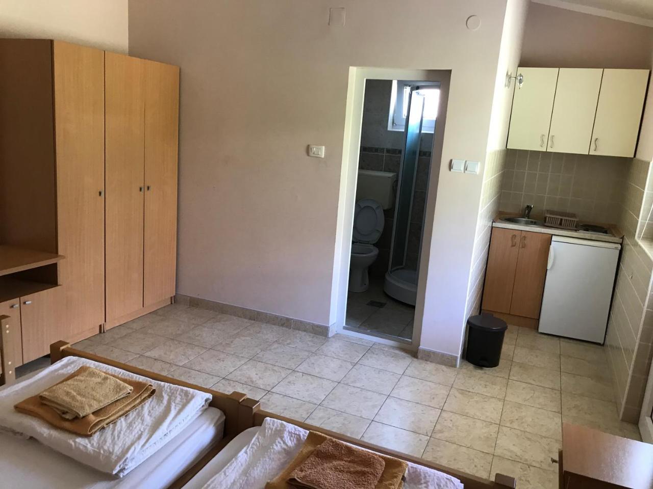 Apartmani Tomovic Сутоморе Экстерьер фото